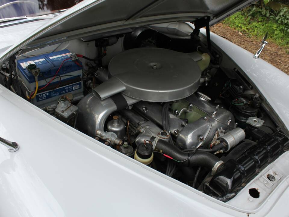 Image 17/18 of Jaguar Mk II 3.4 (1961)