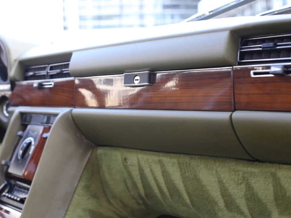 Bild 54/76 von Mercedes-Benz 280 SE (1977)