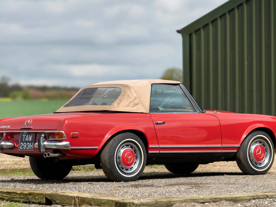 Immagine 3/18 di Mercedes-Benz 280 SL (1970)