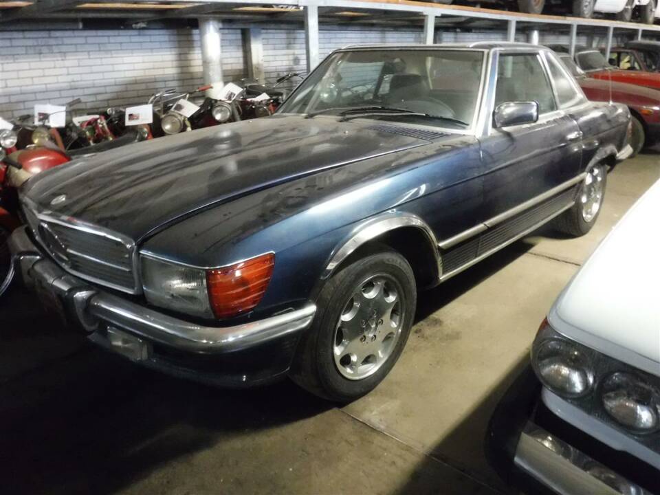 Image 38/50 of Mercedes-Benz 380 SL (1982)