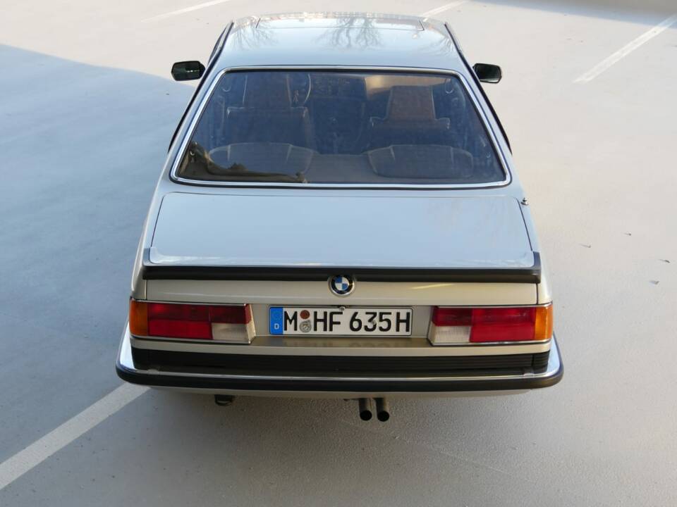 Afbeelding 2/44 van BMW 635 CSi (1985)