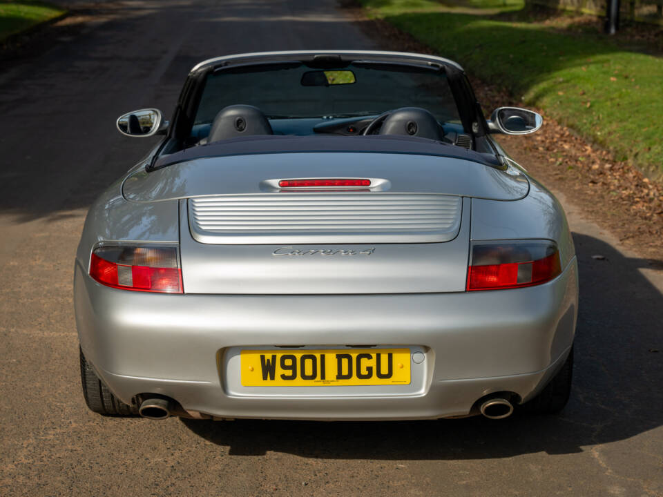 Imagen 19/20 de Porsche 911 Carrera 4 (2000)