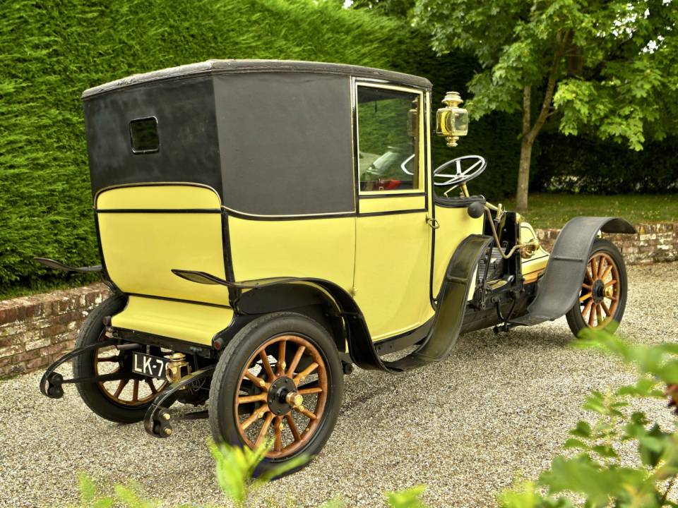 Image 4/50 of Renault Lawton Brougham (1912)