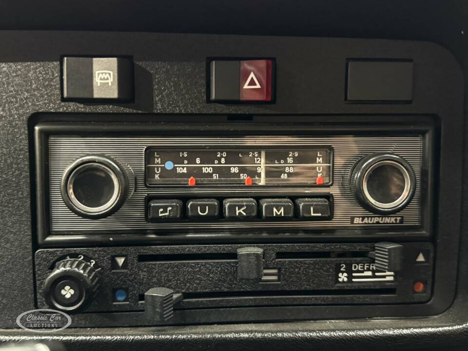 Immagine 8/40 di Volkswagen Golf Mk I 1.1 (1977)