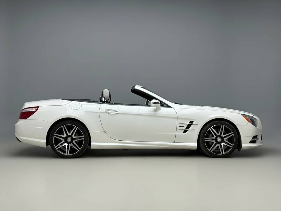 Bild 9/26 von Mercedes-Benz SL 500 (2015)