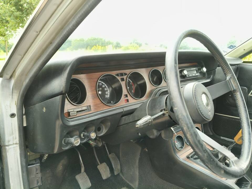 Image 2/8 of Mitsubishi Celeste (1981)