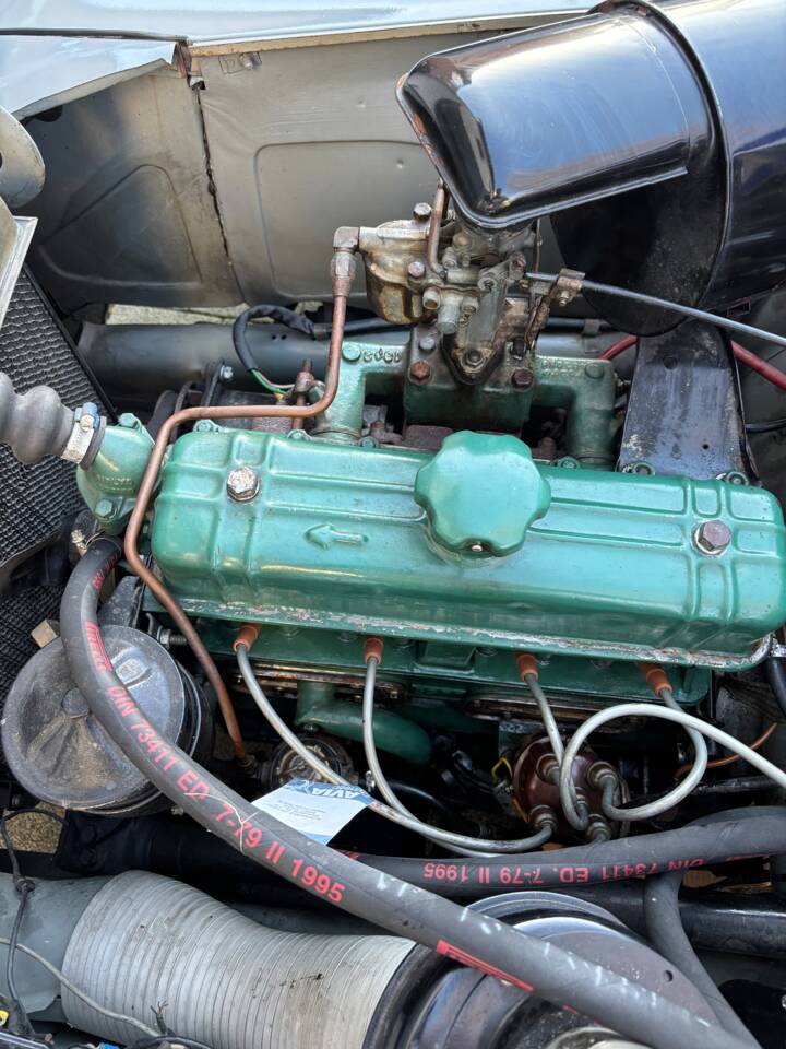 Image 107/133 of Volvo PV 444 (1954)