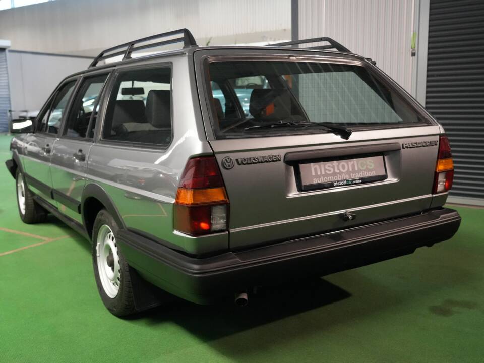 Bild 15/42 von Volkswagen Passat Variant 1.8 (1986)
