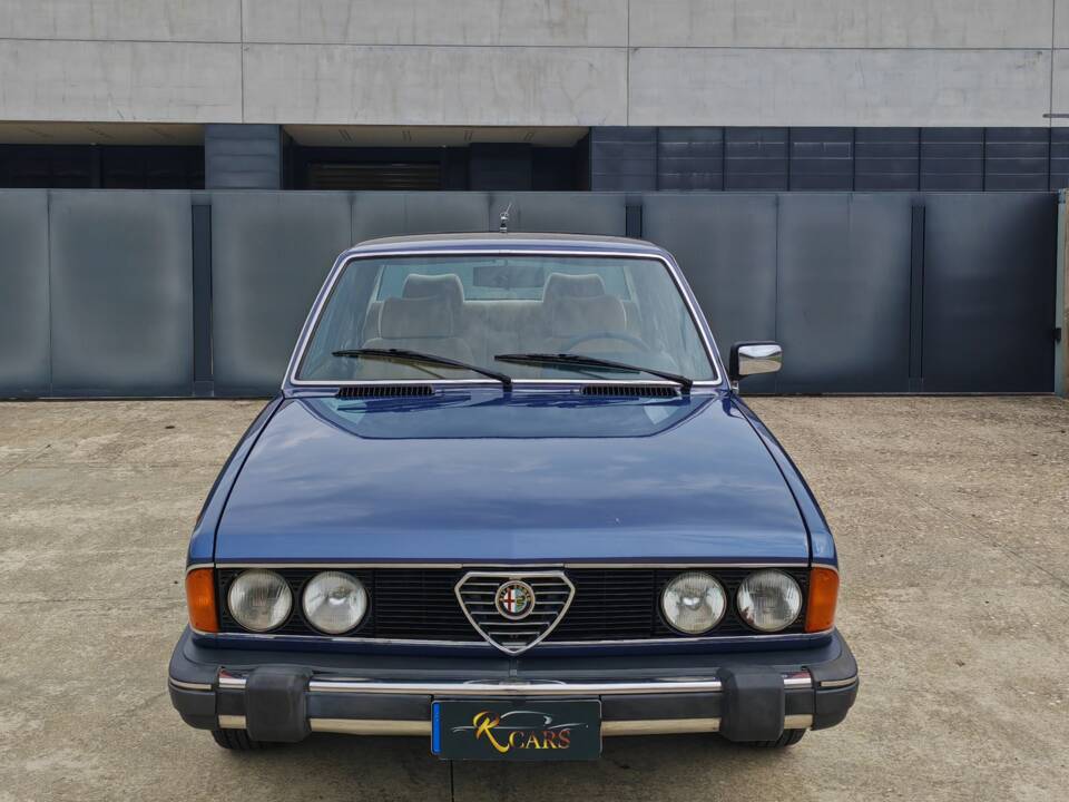 Image 2/34 of Alfa Romeo Alfa 6 - 2.5 (1979)