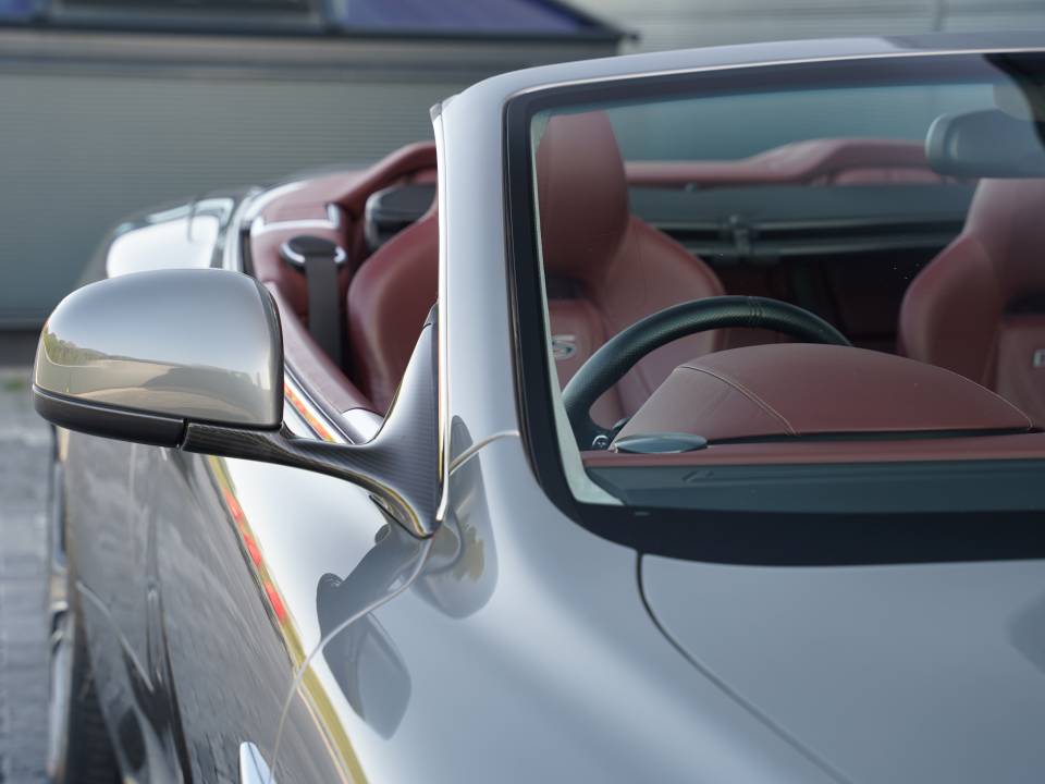 Imagen 15/50 de Aston Martin DBS Volante (2011)