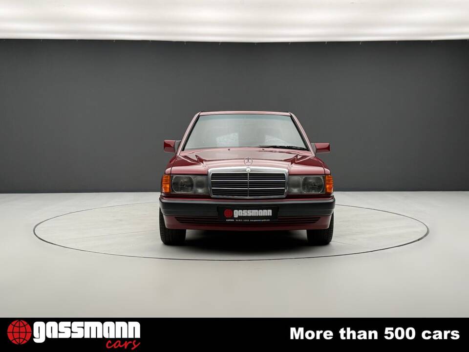 Image 2/15 of Mercedes-Benz 190 E 2.0 (1992)