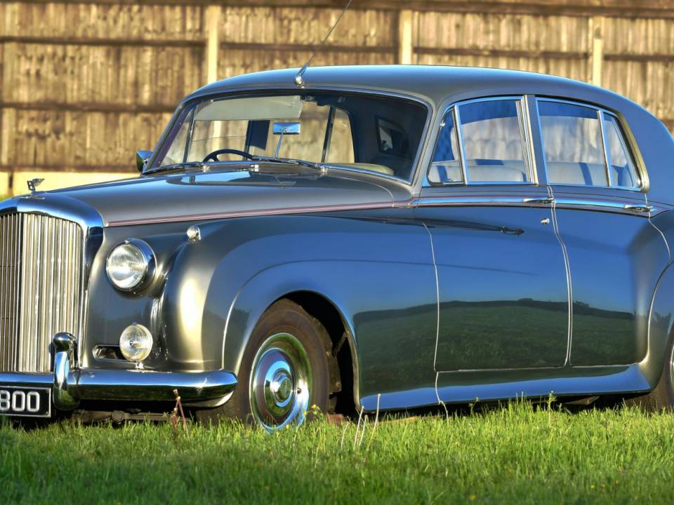 Image 23/47 de Bentley S 2 (1960)