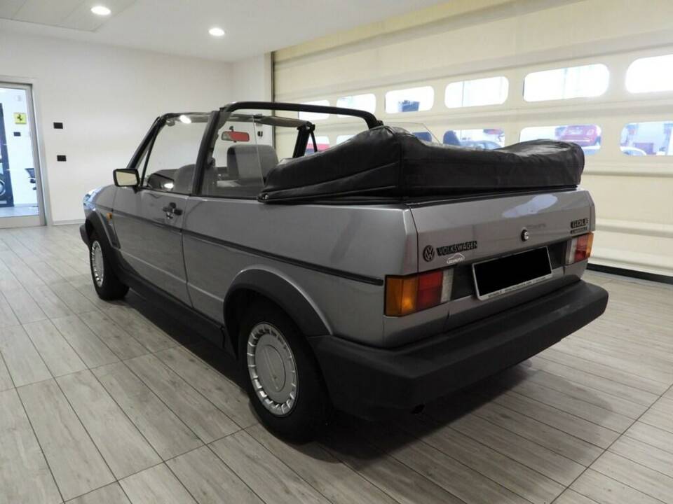 Imagen 4/15 de Volkswagen Golf Mk I Convertible 1.1 (1980)