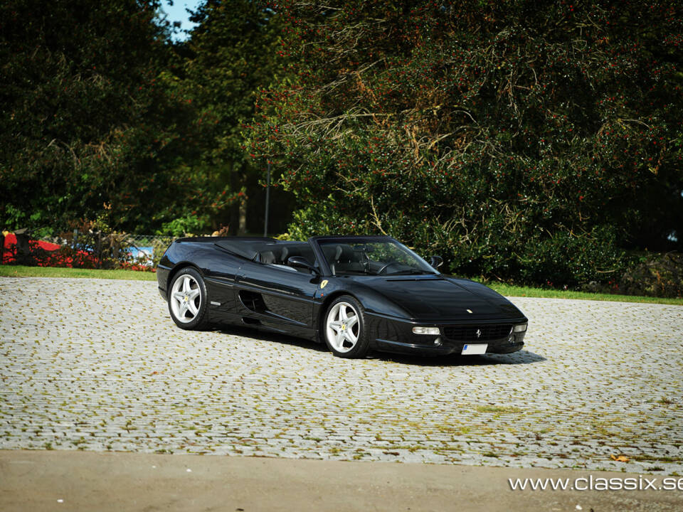 Bild 32/33 von Ferrari F 355 Spider (1997)