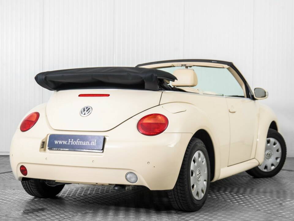 Bild 41/50 von Volkswagen New Beetle 1.6 (2003)