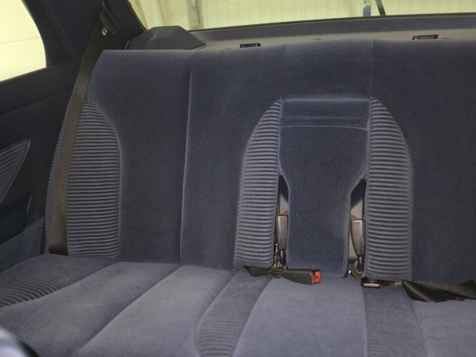 Image 15/17 of Mercedes-Benz 500 SEL (1986)