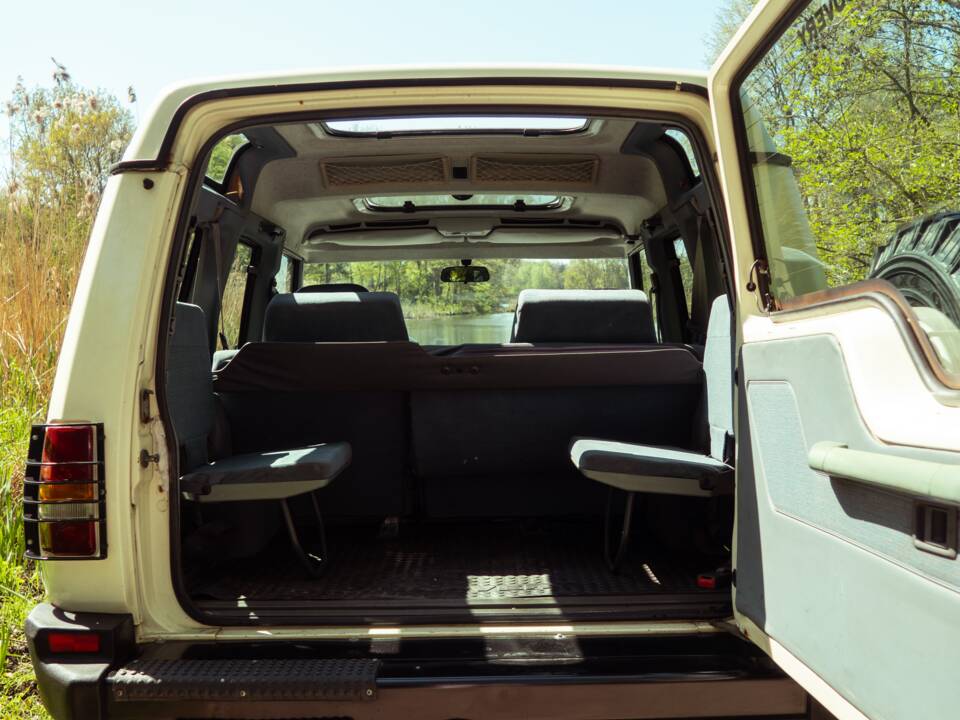 Image 16/18 of Land Rover Discovery (1990)