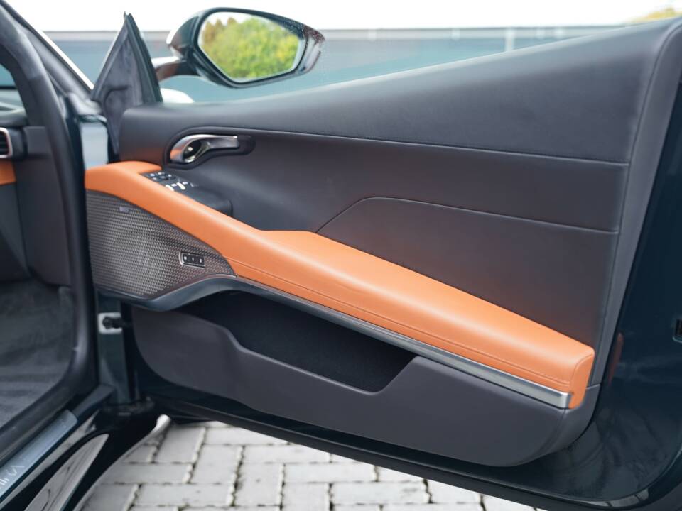 Immagine 14/50 di Lotus Emira (2023)