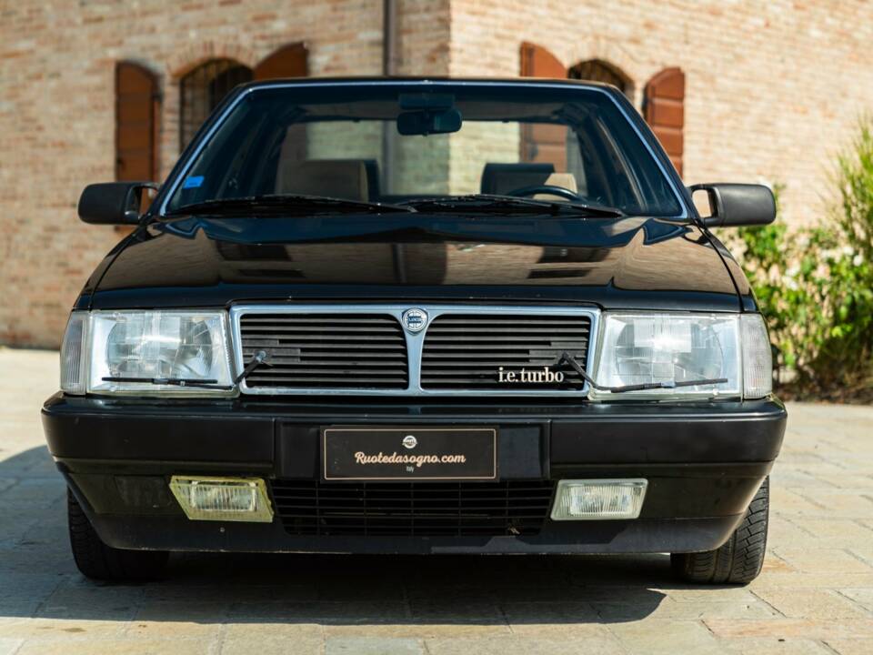 Image 3/50 of Lancia Thema I.E. Turbo (1986)