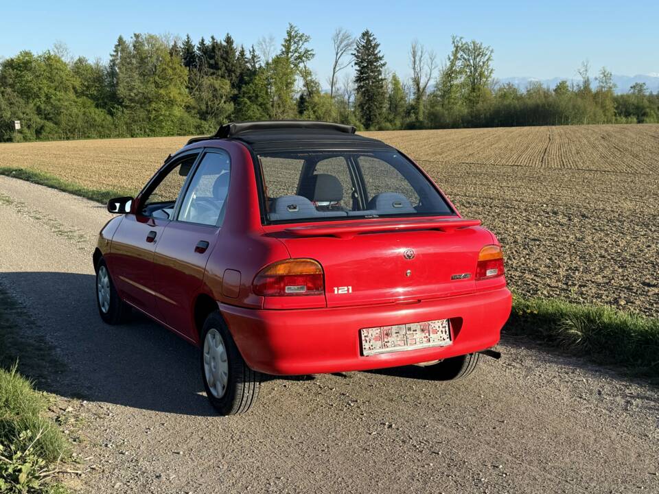 Image 9/9 of Mazda 121 1.3 (1994)