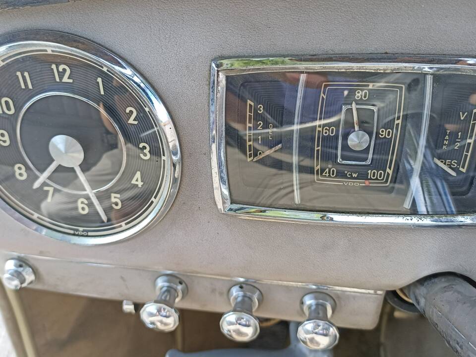 Bild 27/33 von Mercedes-Benz 170 S Cabriolet A (1950)