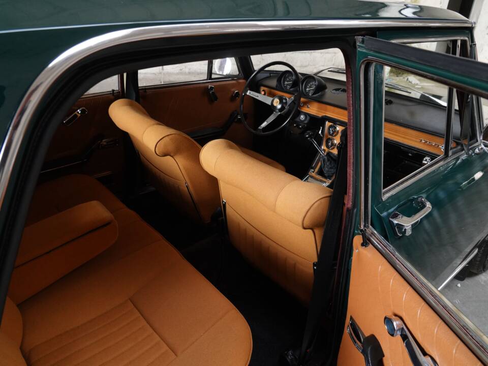 Image 38/83 of Alfa Romeo 1750 Berlina (1970)