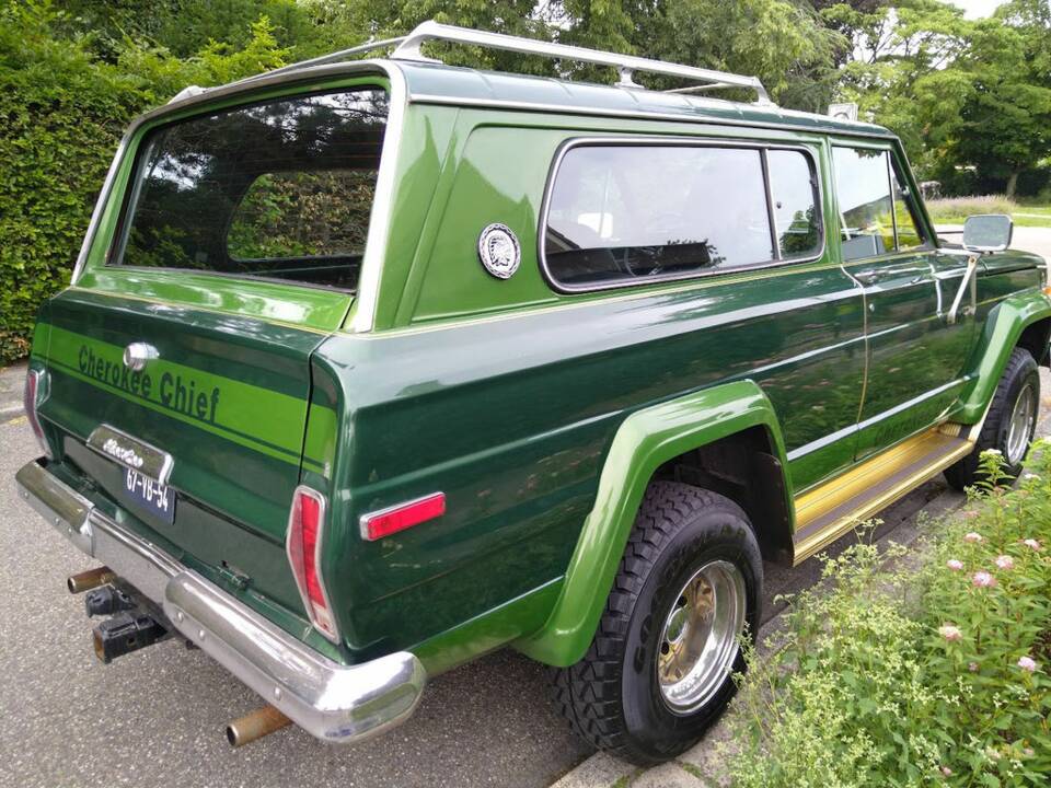 Image 7/7 of Jeep Cherokee Chief (1977)