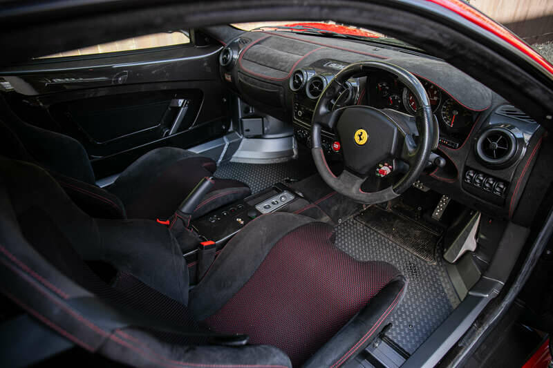 Imagen 2/50 de Ferrari 430 Scuderia (2009)