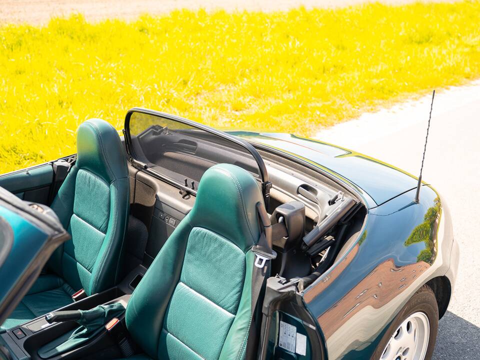 Bild 23/39 von BMW Z3 1.8 (1998)