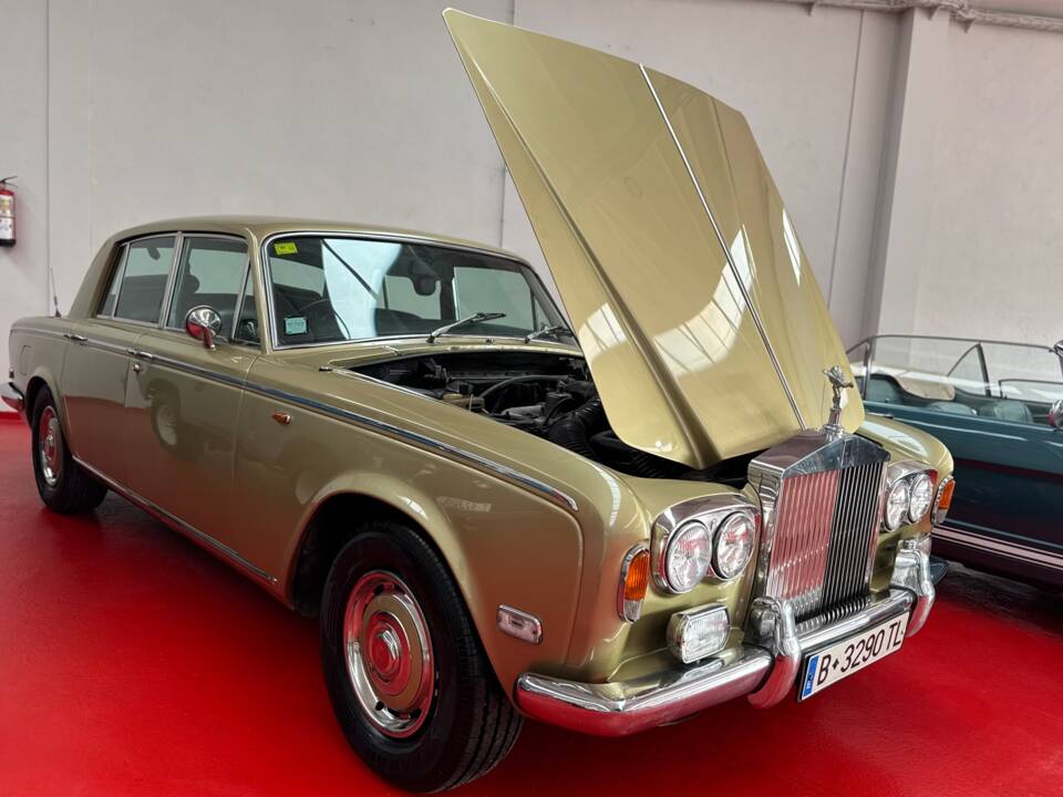 Image 7/23 of Rolls-Royce Silver Shadow I (1975)