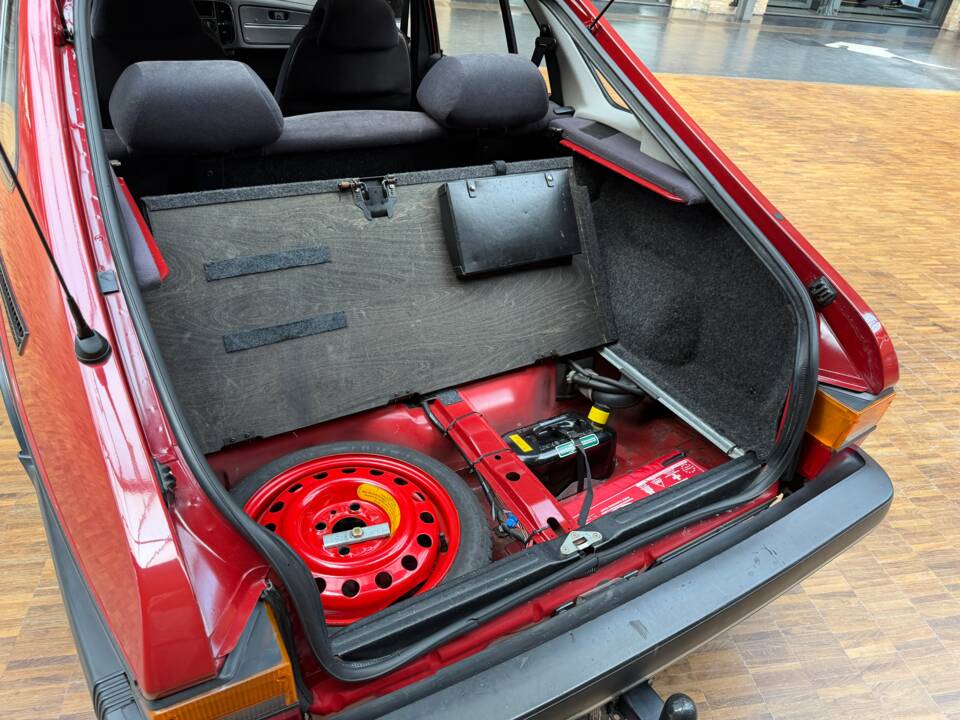 Image 28/42 of Saab 900 2.0i 16V (1991)