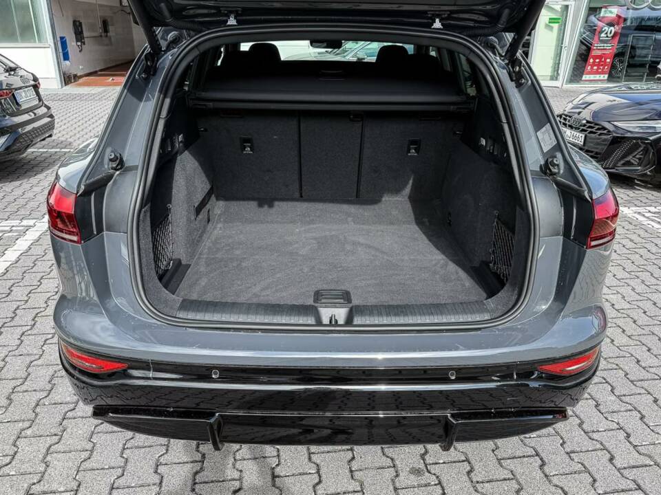 Image 14/15 of Audi Q6 e-tron quattro (2024)