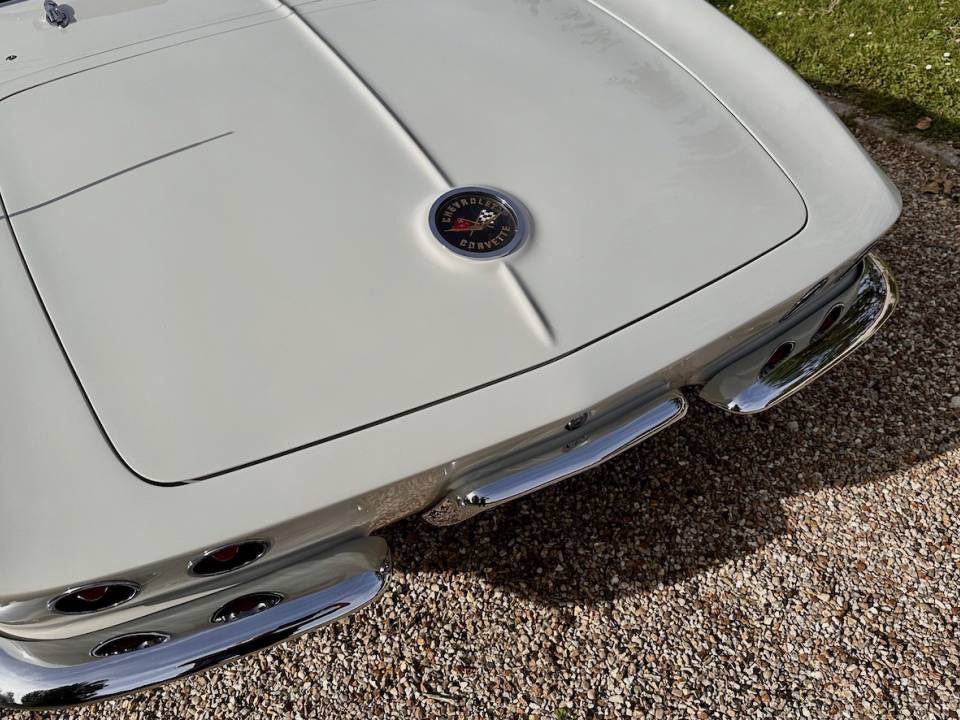 Image 21/50 de Chevrolet Corvette (1962)