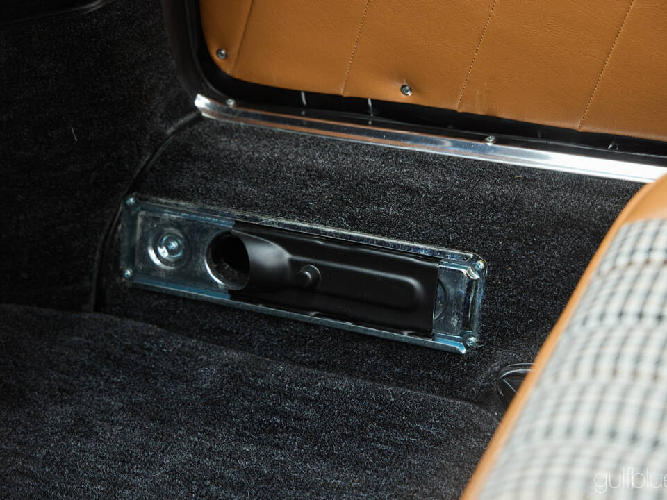 Bild 81/92 von Porsche 911 2.0 (1965)