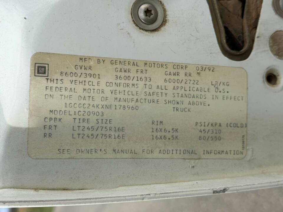 Image 22/22 of Chevrolet C2500 (1992)