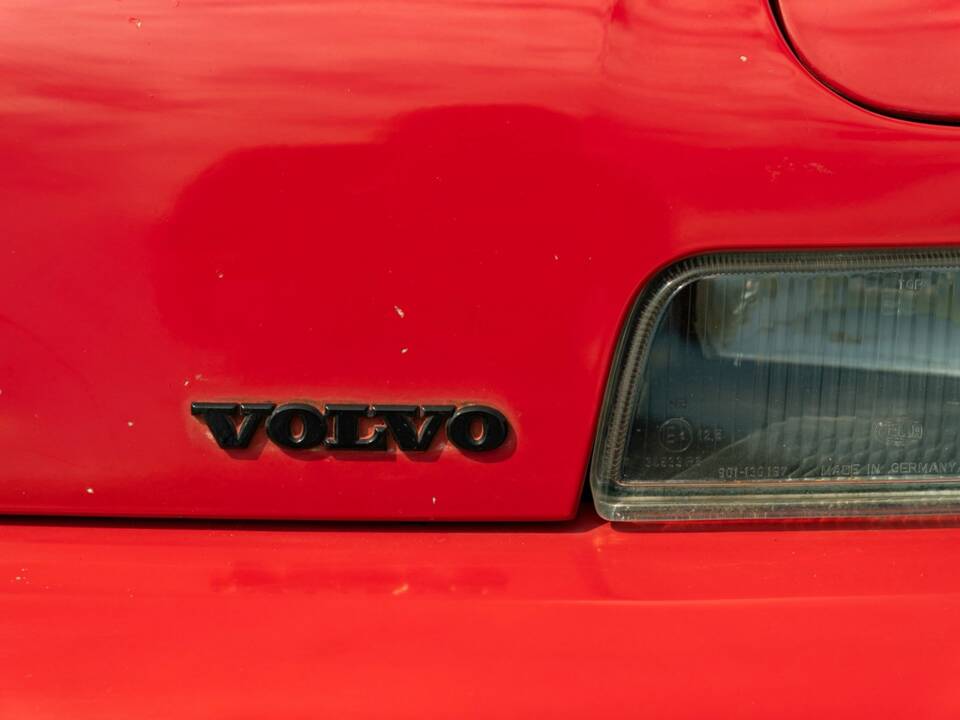 Bild 25/50 von Volvo 480 S (1993)