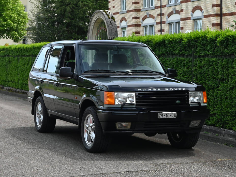 Image 4/25 of Land Rover Range Rover 4.6 HSE (1997)