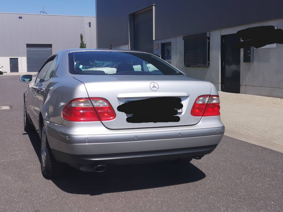 Image 4/15 of Mercedes-Benz CLK 230 Kompressor (1998)