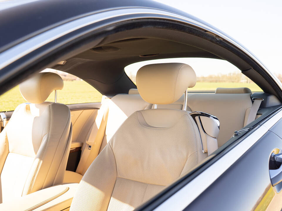 Image 7/67 of Mercedes-Benz CL 500 (2006)