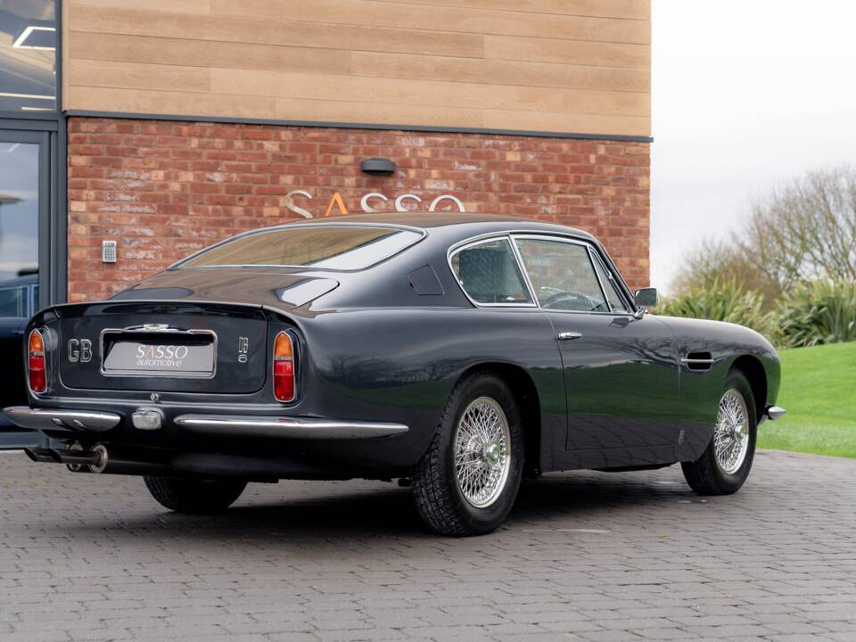 Image 49/79 of Aston Martin DB 6 (1968)