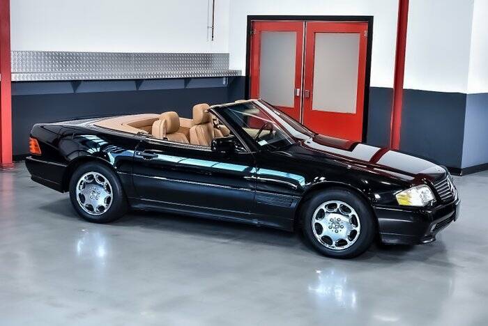 Image 7/7 of Mercedes-Benz 500 SL (1991)