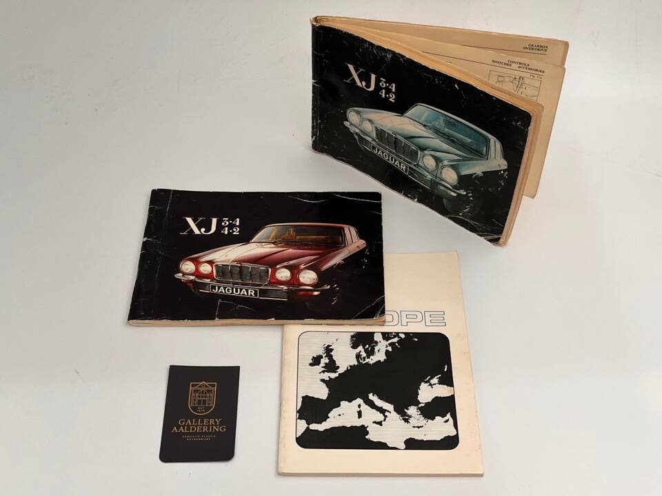Bild 8/50 von Jaguar XJ 6 L 4.2 (1975)