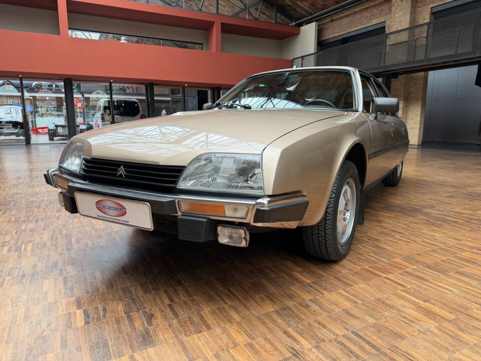 Image 3/43 de Citroën CX 25 GTi (1984)