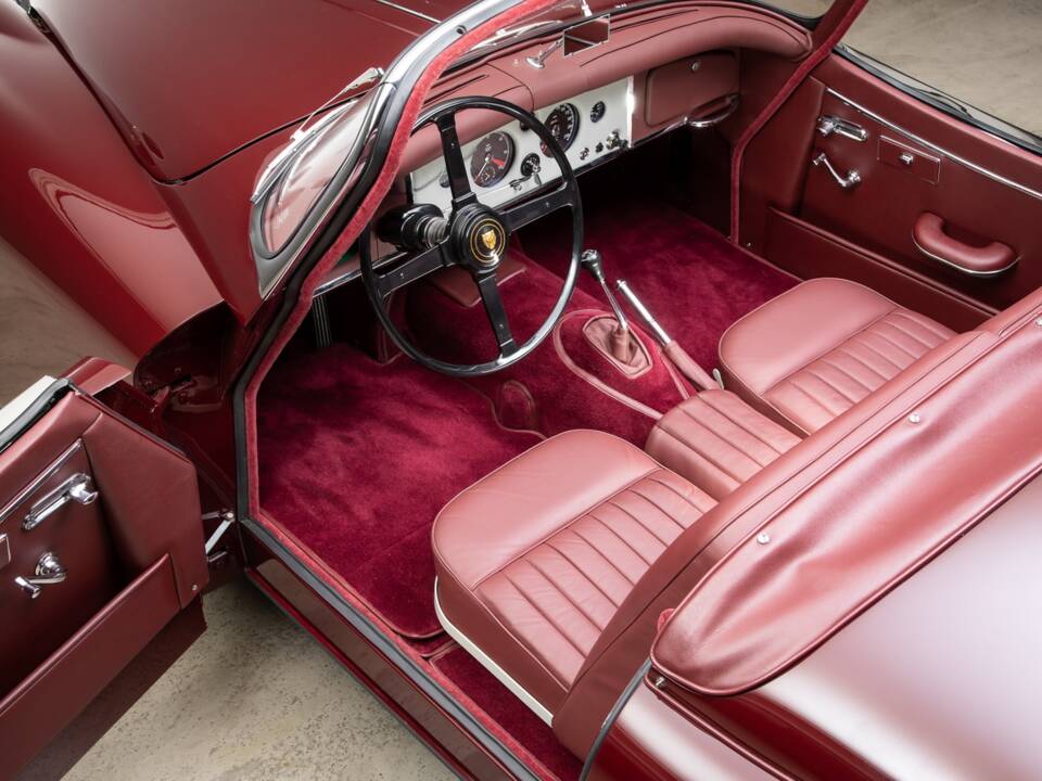 Afbeelding 14/34 van Jaguar XK 150 3.4 S OTS (1958)