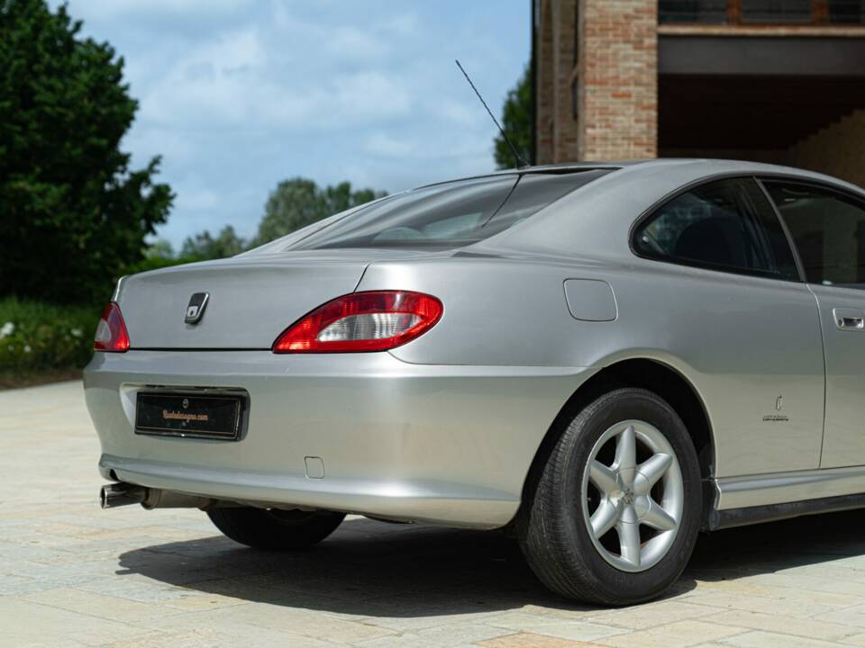 Imagen 14/48 de Peugeot 406 Coupé 2.0 16V (2000)