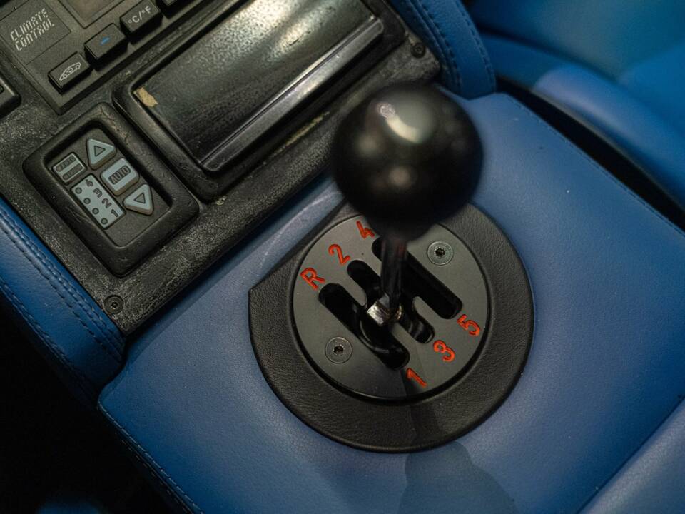Image 34/36 of Lamborghini Diablo SV (1998)
