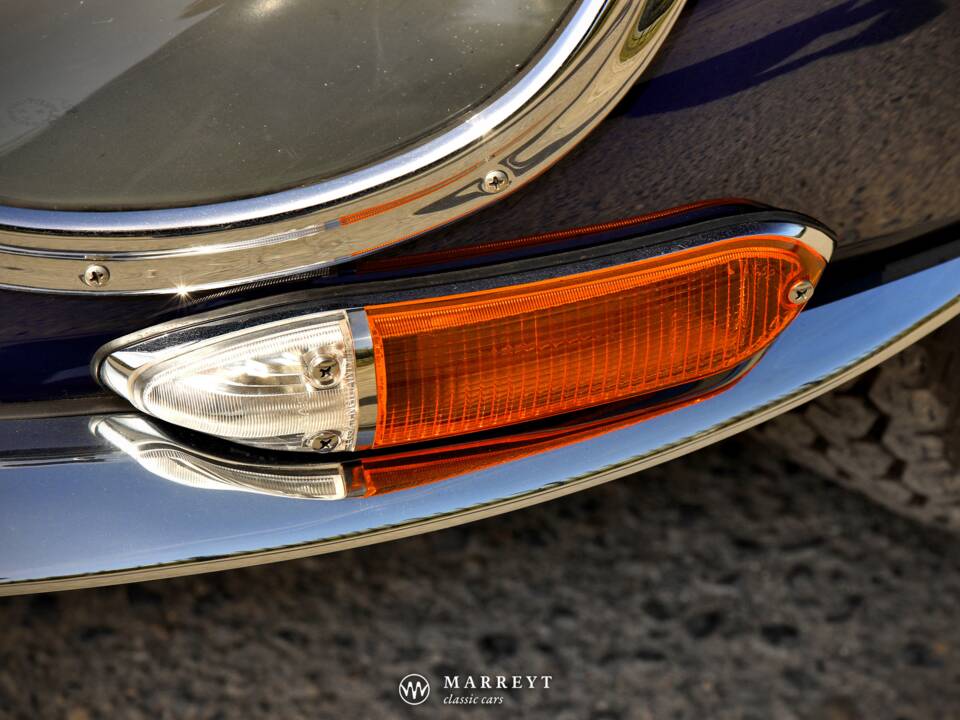 Image 15/80 de Jaguar Type E 4.2 (1966)