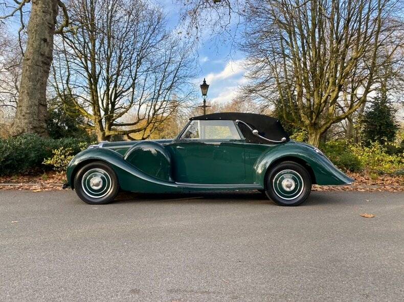 Immagine 11/50 di Lagonda V12 DHC (1939)