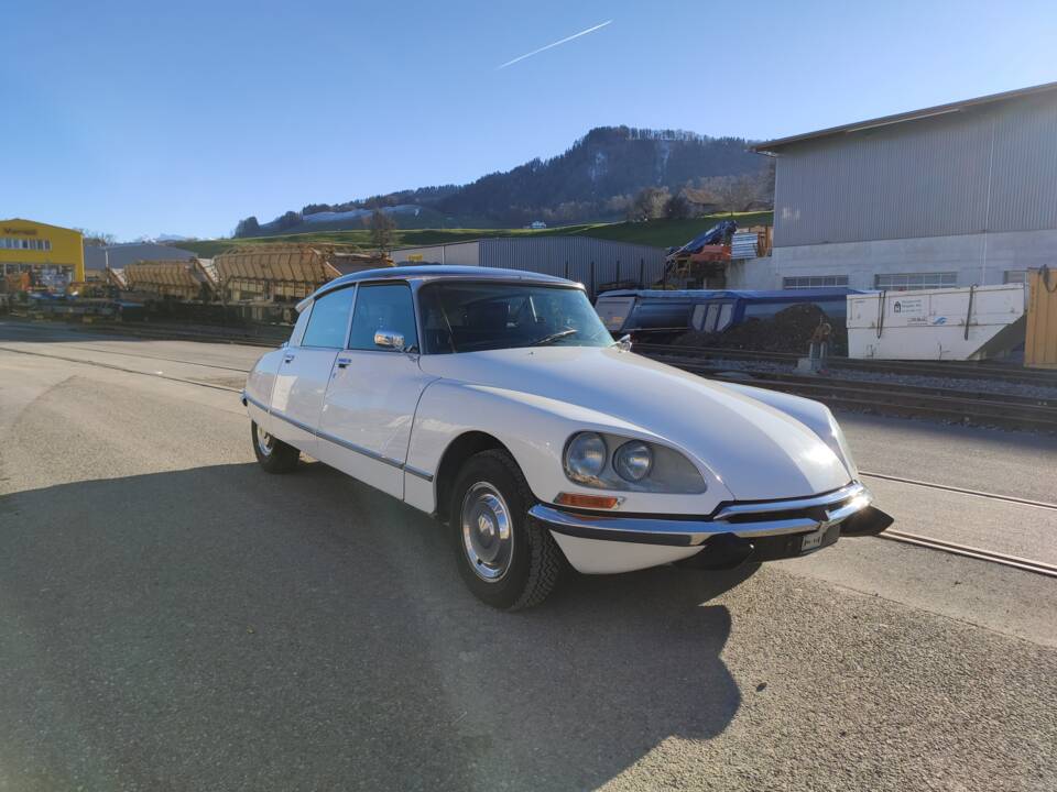 Image 12/93 de Citroën DS 23 Pallas IE (1972)