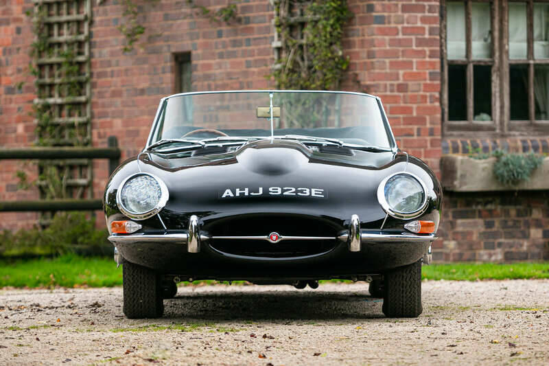 Image 6/50 de Jaguar E-Type (1967)